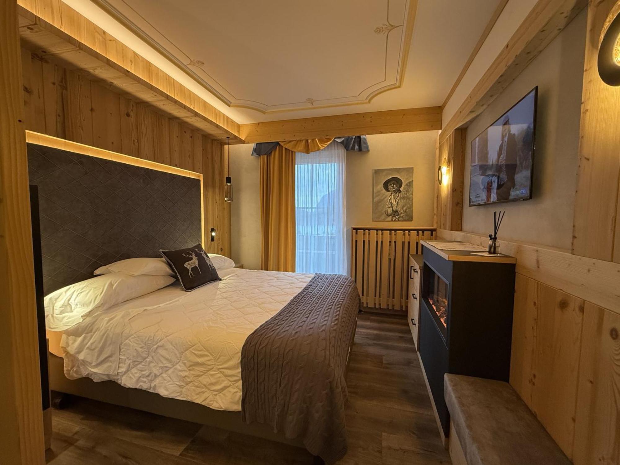מולבנו Alexander Hotel Alpine Wellness Dolomites מראה חיצוני תמונה